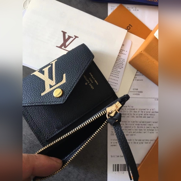 Louis Vuitton Victorine Wallet - Picture 10 of 10